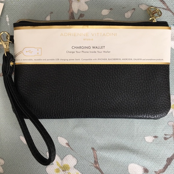 Adrienne Vittadini Handbags - Adrienne Vittadini Charging Wallet *Ships $4.99*